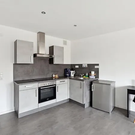 Sali Homes - Charming Studio Apartment In Heart Of Bayreuth With Balcony Buitenkant foto
