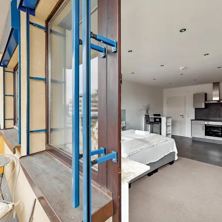 Sali Homes - Charming Studio Apartment In Heart Of Bayreuth With Balcony Buitenkant foto