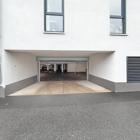 Sali Homes - Charming Studio Apartment In Heart Of Bayreuth With Balcony Buitenkant foto